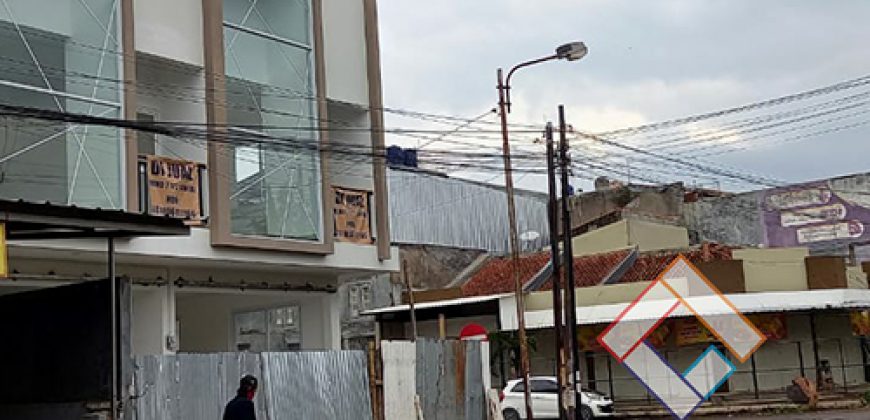 Ruko di Jalan Merdeka Garut
