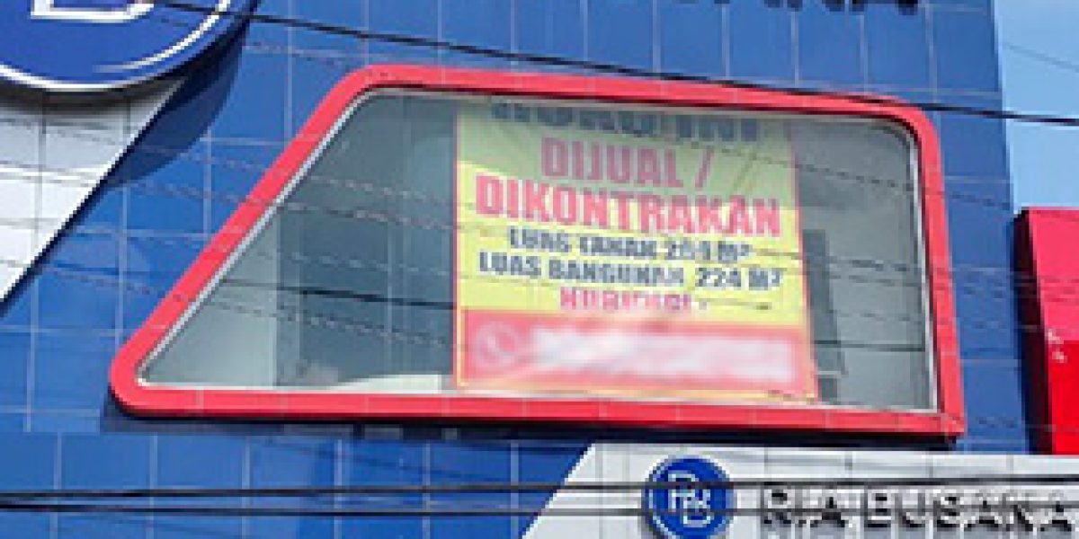 Ria Busana – Dikontrakan