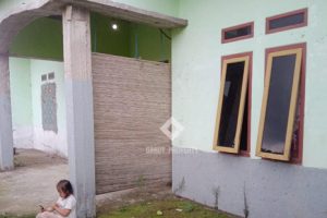 Jual cepat rumah luas di cikajang-simpang
